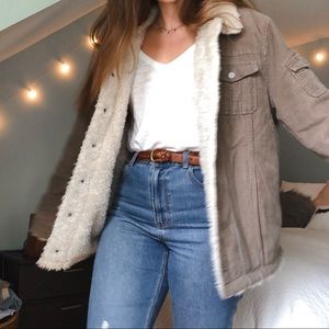 Brown Corduroy Sherpa trucker jacket - size Large